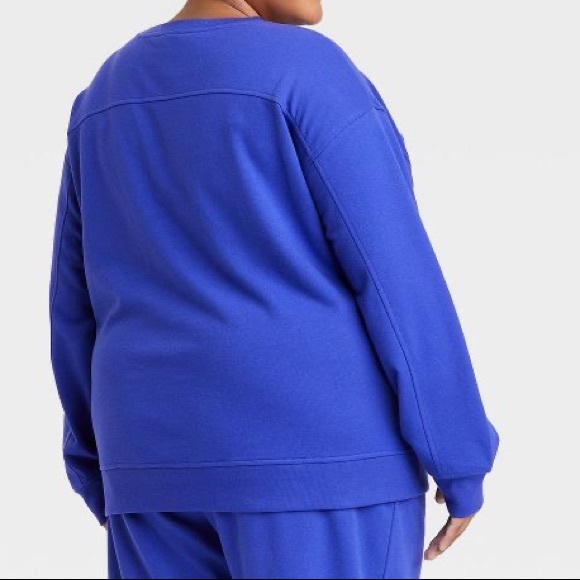 NEW PLUS SIZE Ava And Viv Sweatshirt - Picture 2 of 3